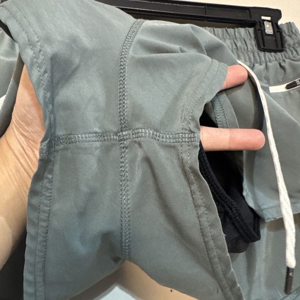 Vuori Clementine 2.0 Women's No Size Tag Sage Green Lined Athletic S/M #064 - Picture 6 of 10